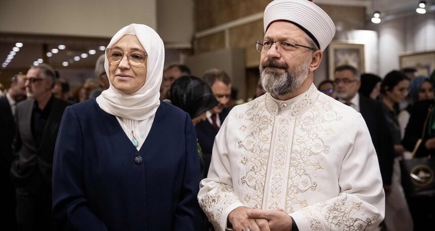 Erbaş ve eşi hacca giderken ütücülerini de götürdü