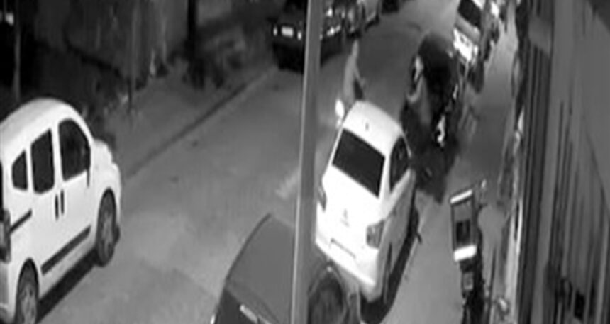 Esenyurt’ta motosiklet hırsızlığı kameraya yansıdı