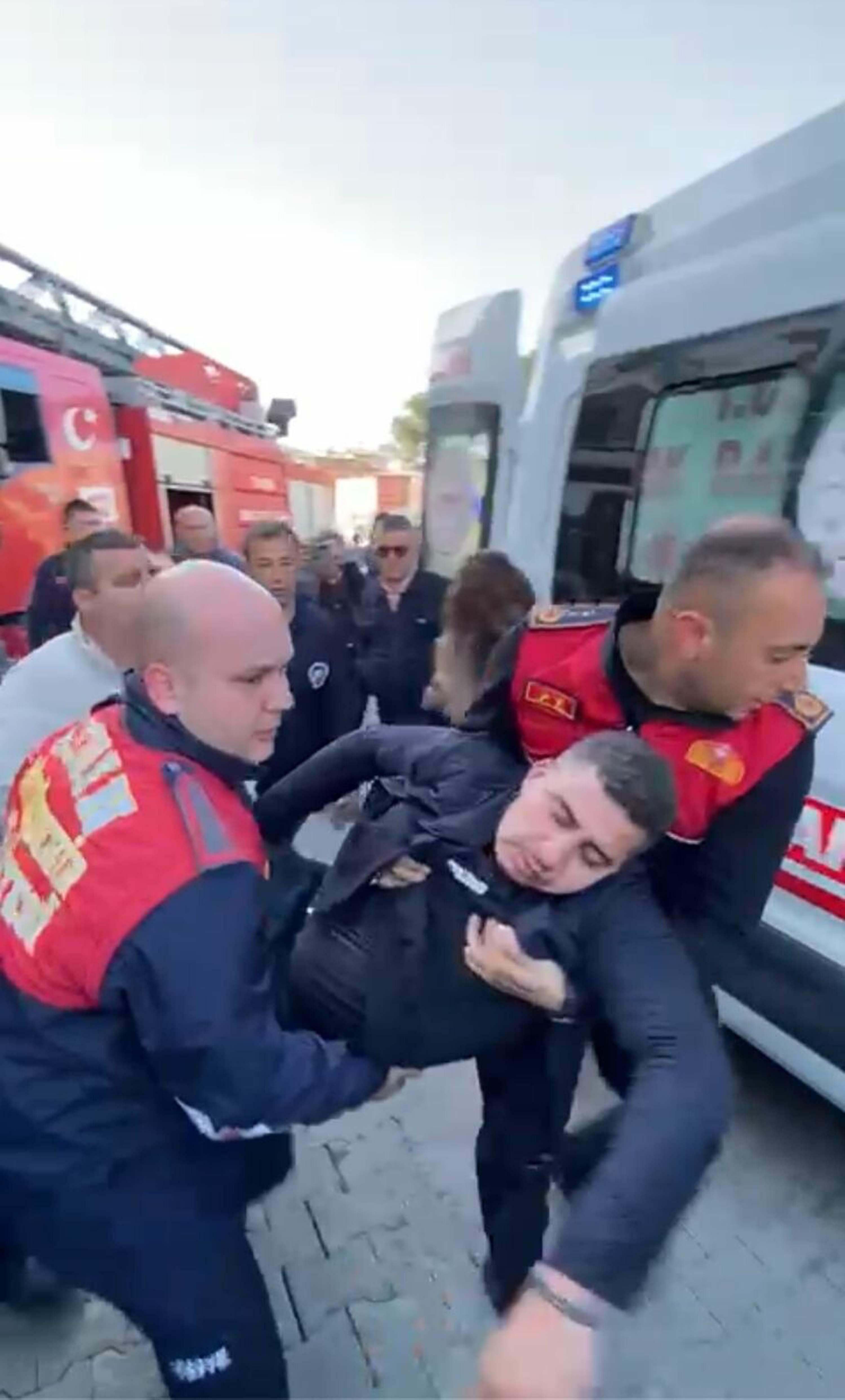 Eşi ve çocuklarını yangında kaybetti, tutuklanınca cezaevinde intihar etti