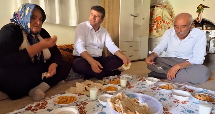 Ev hapsi kaldırılan Abdurrahman Tutdere ailesini ziyaret etti