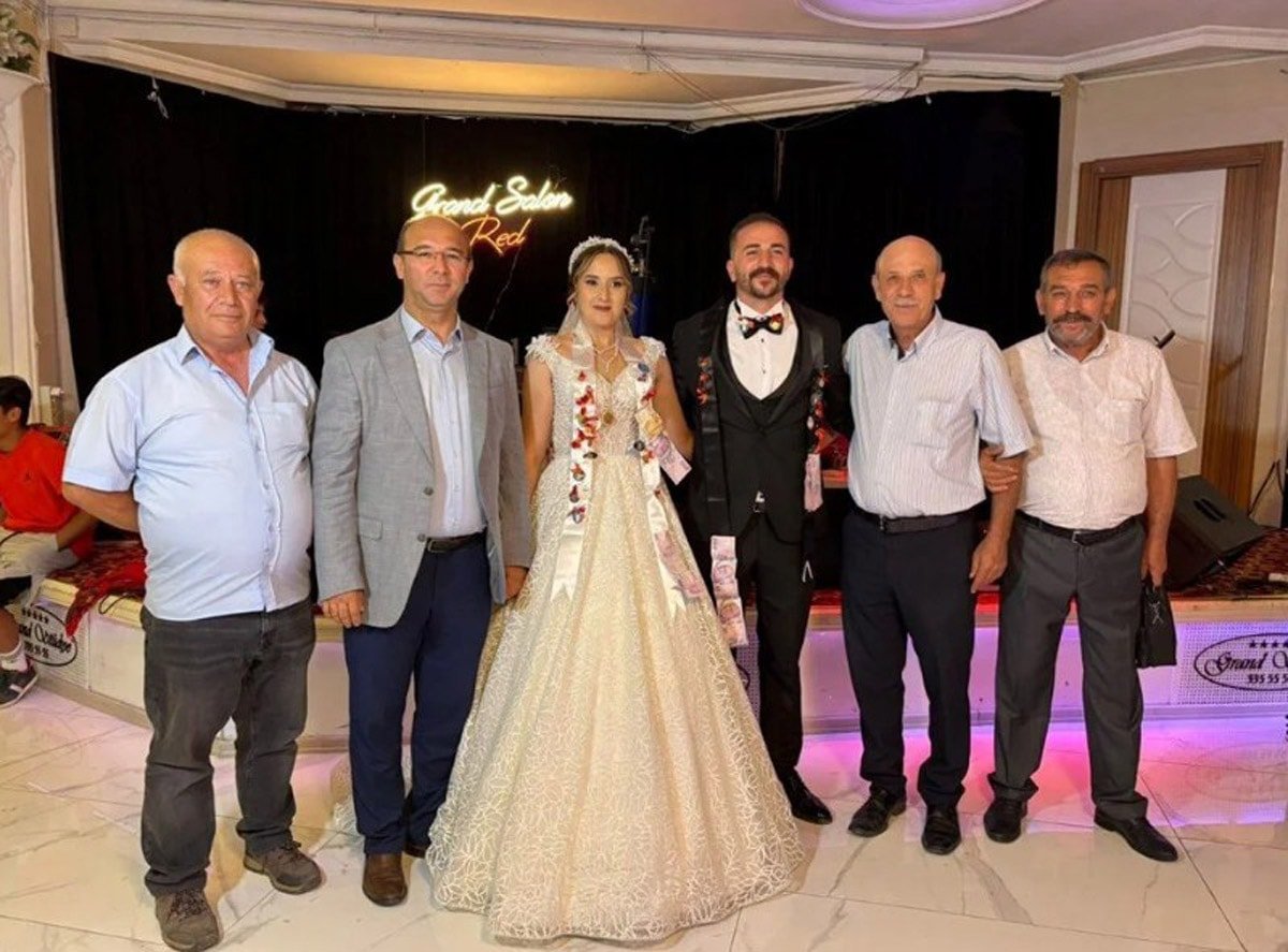 Evlendikten 10 gün sonra yangında şehit oldu