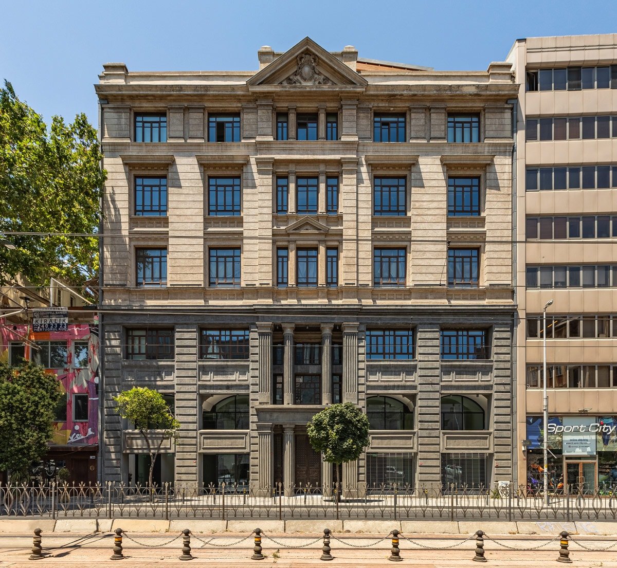 İstanbul Bienali'nin 8 rotası