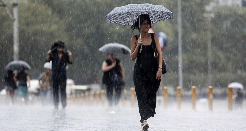 İstanbul’a bugün yağmur yağacak mı? Meteoroloji mi doğru söylüyor Kandilli mi? AKOM mu?