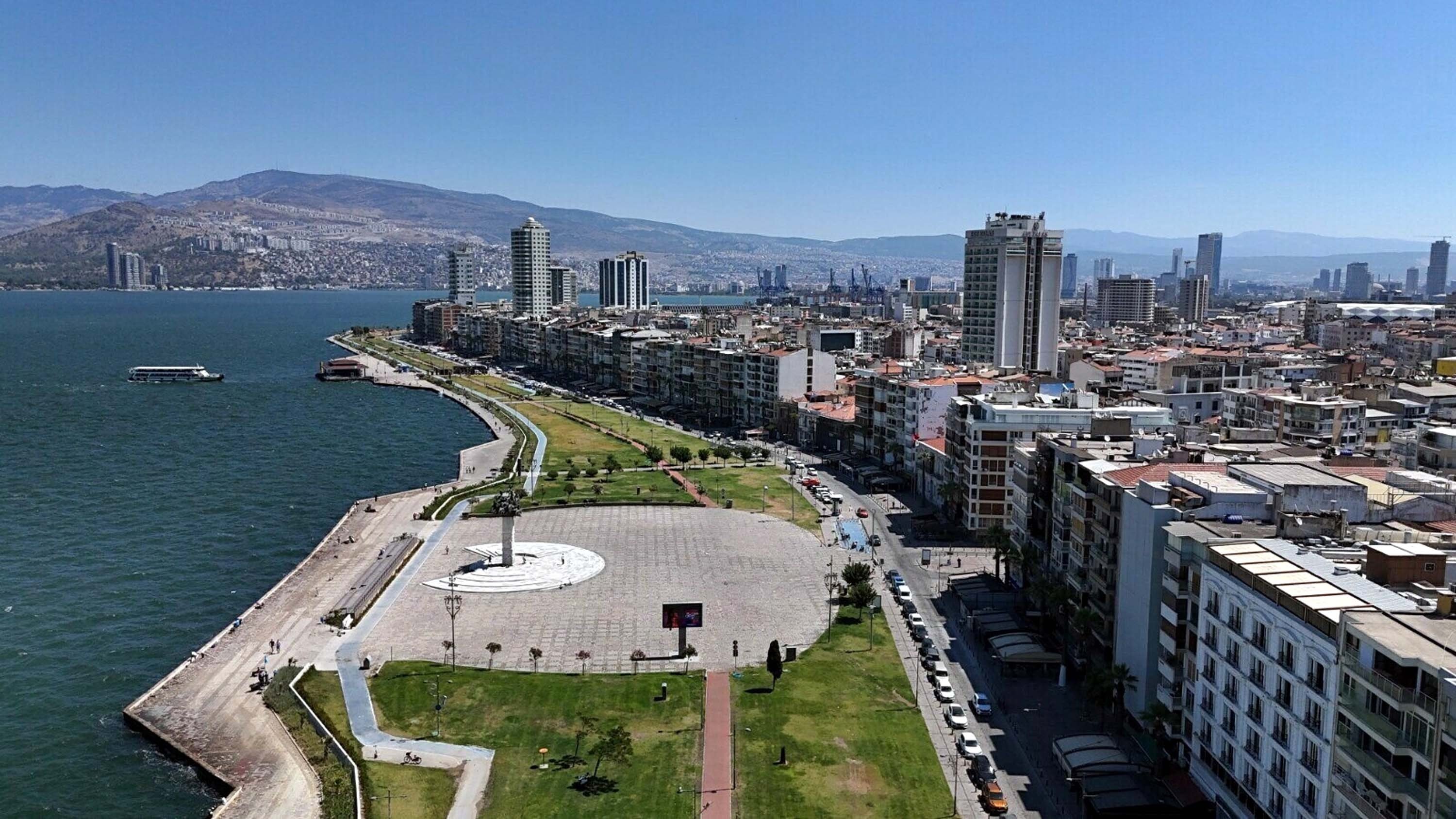 İzmir'de görülmemiş manzara