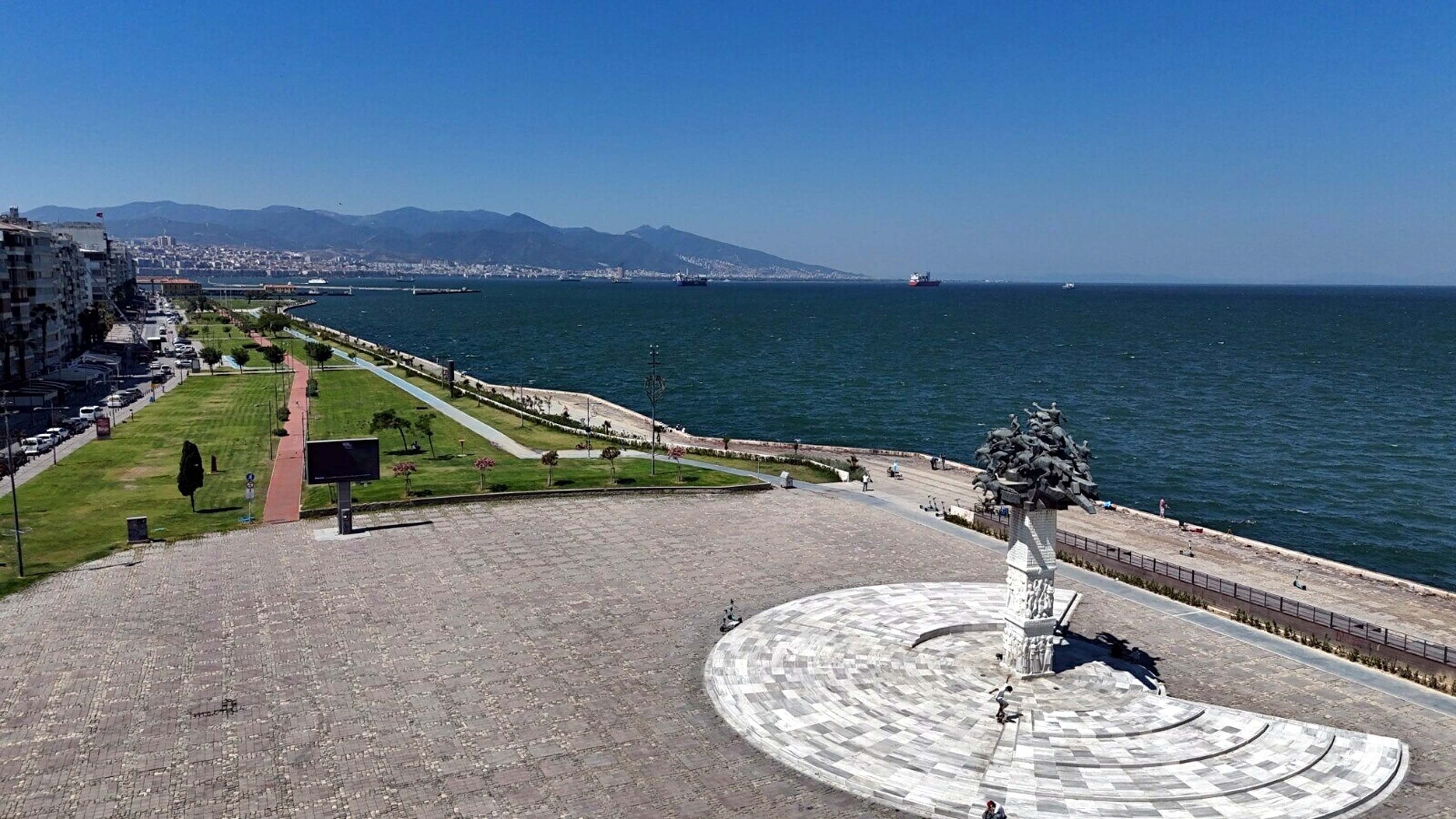 İzmir'de görülmemiş manzara