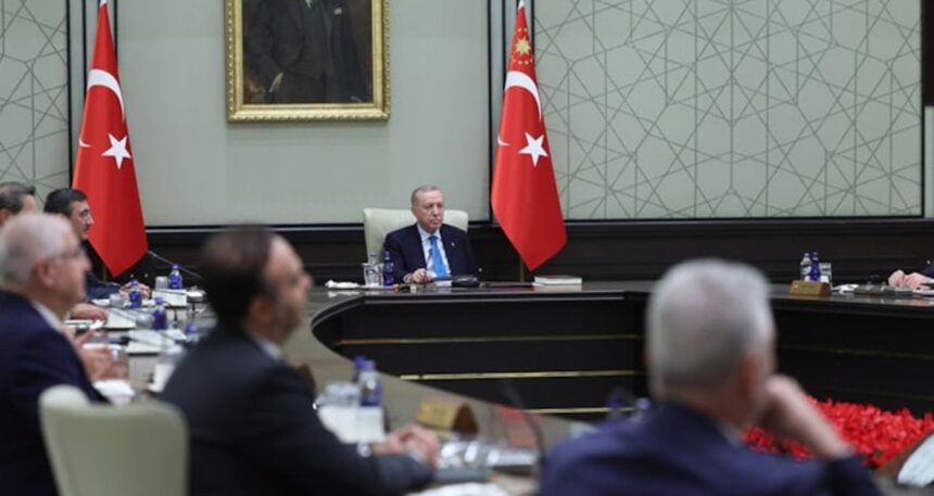 Kabine’de İmralı tartışması