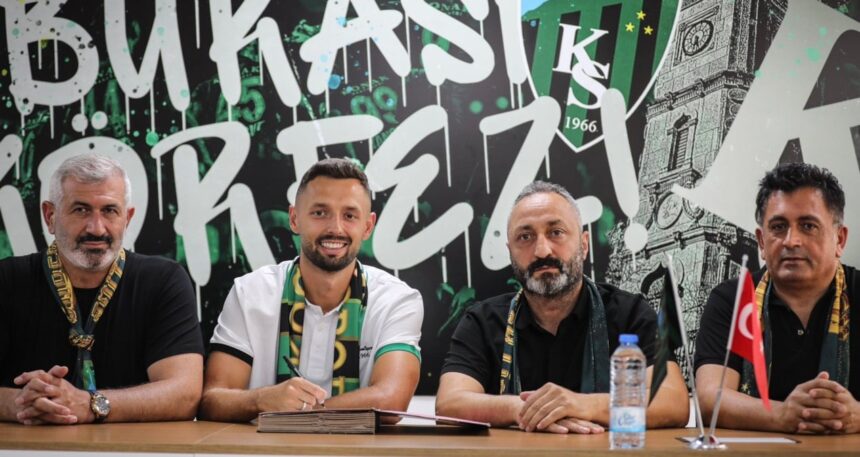 Kocaelispor’a Polonyalı savunmacı