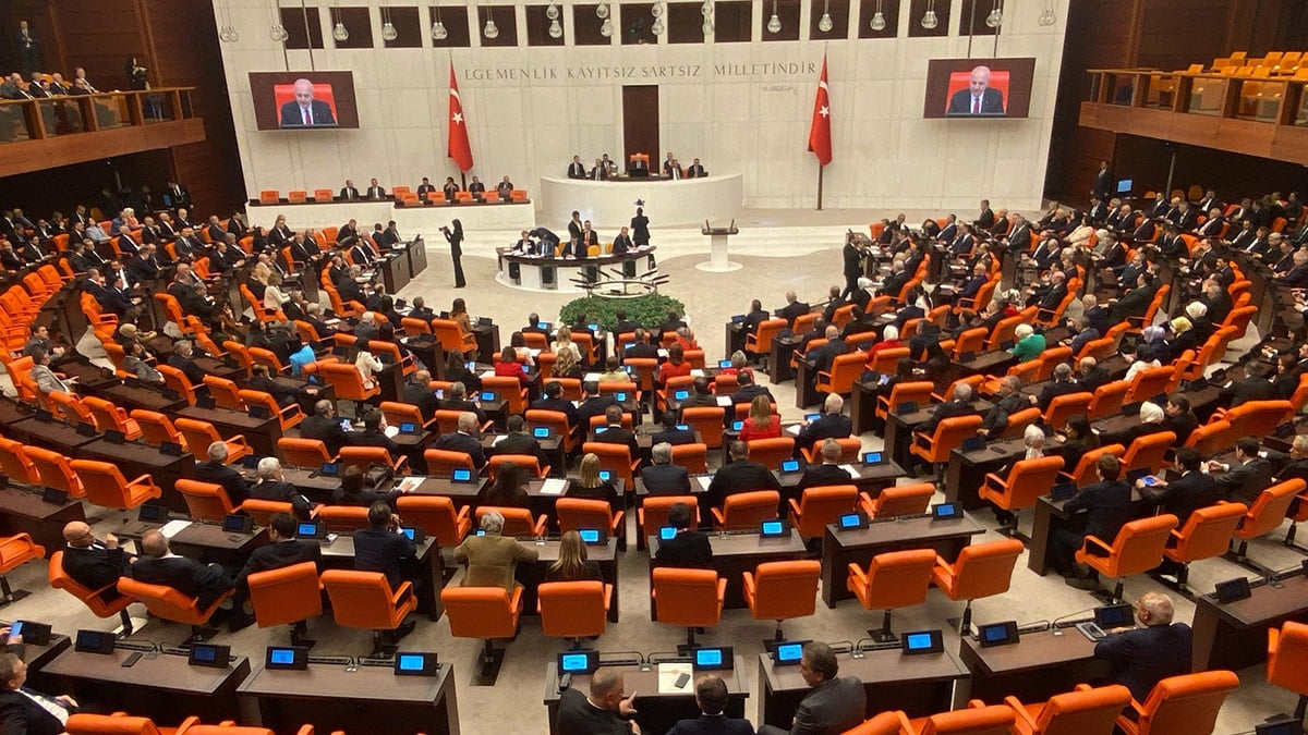 Meclis'te 'ayı' tartışması: Vekiller bir kez daha birbirine girdi