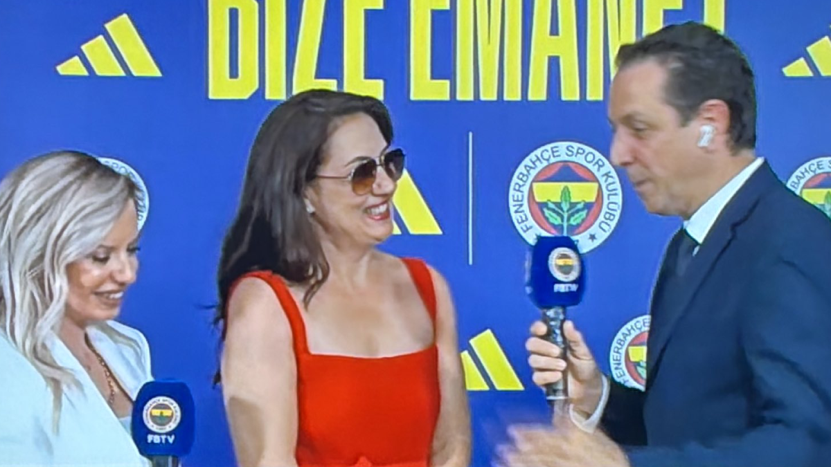Meltem Cumbul'un forma tanıtımında giydiği kıyafet Fenerlileri çıldırttı