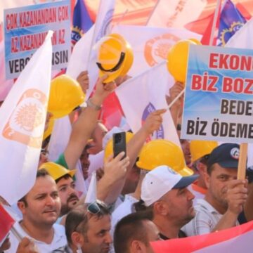 memurun-iscinin-maasi-tehlikede-z8EkfLBA.jpg Memurun, işçinin maaşı tehlikede