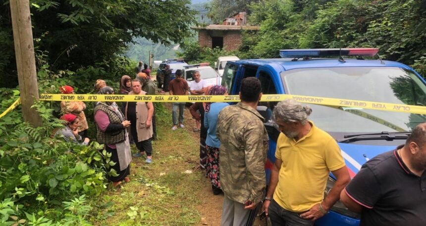 Minibüs, yamaçtan yuvarlandı; 2 ölü, 3 yaralı