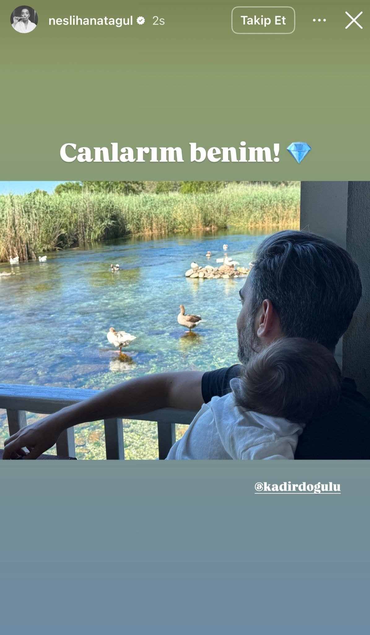 Neslihan Atagül 5 aylık oğlu Aziz'i paylaştı