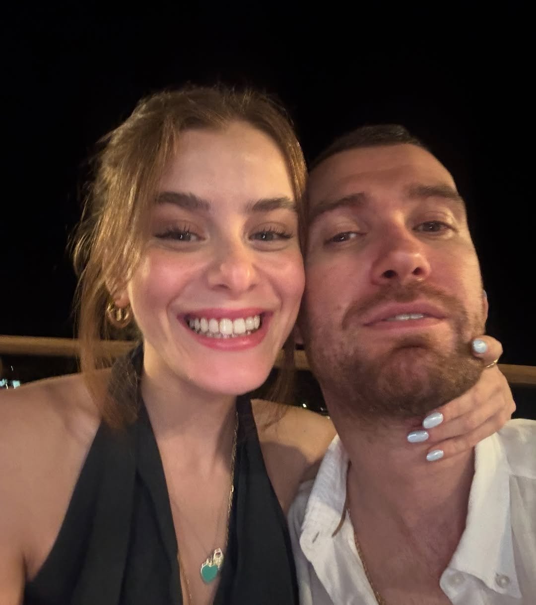 Oğulcan Engin ve İlayda Alişan ikinci yıllarını kutladı