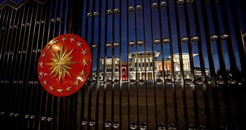 Özgür Özel yalanladı: Saray’ın gözdesi ‘İmamoğlu’ iddiasından vazgeçmedi