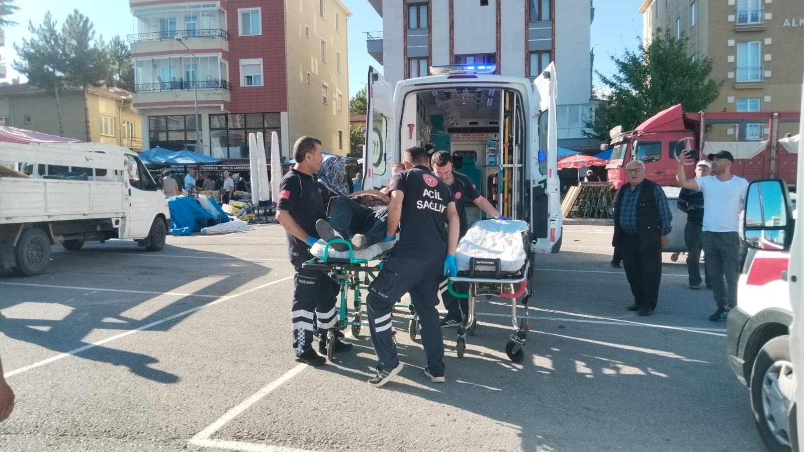 Pazara ateş açtılar! 8 yaralı