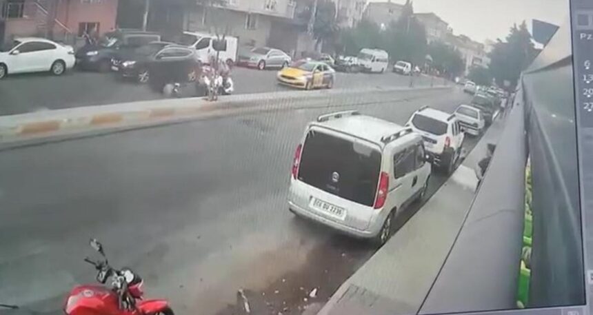 Pendik’te motosikletli sürücülerin karıştığı zincirleme kaza iş yeri kamerasında