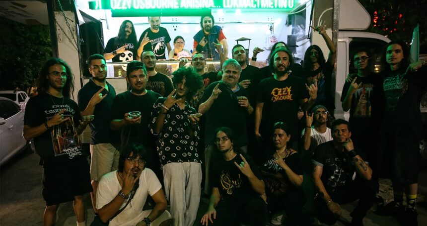 Rock müzik efsanesi Ozzy Osbourne için Adana’da lokma dağıtıldı