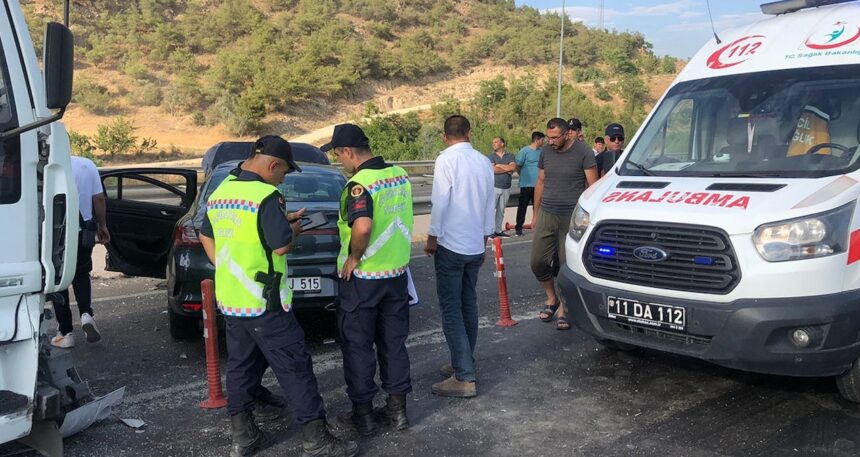 Sakarya’da kaza: Belediye başkanı ve 3 kişi yaralandı