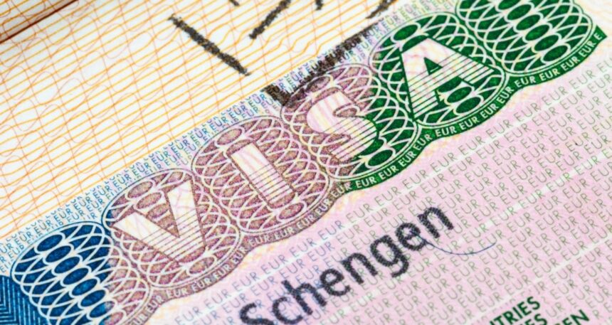 Schengen vizesinde karaborsa oyunu! Ruslar, Türklere Euro karşılığında randevu satıyor