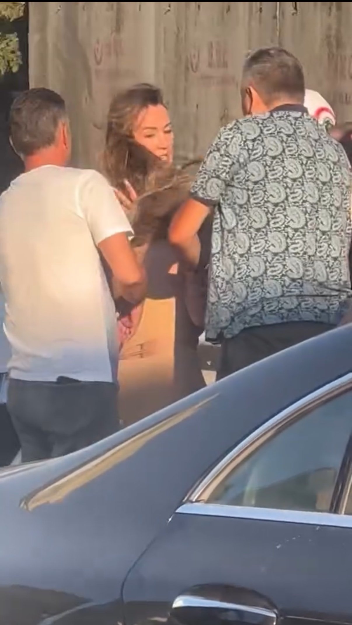 Şişli'de trafikte saç başa giren kadınları erkekler ayırdı