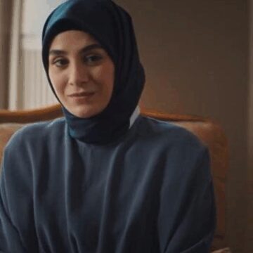 Sitare Akbaş nişanlandı…Kızıl Goncalar’ın Birgül’ü tarzıyla beğeni topladı