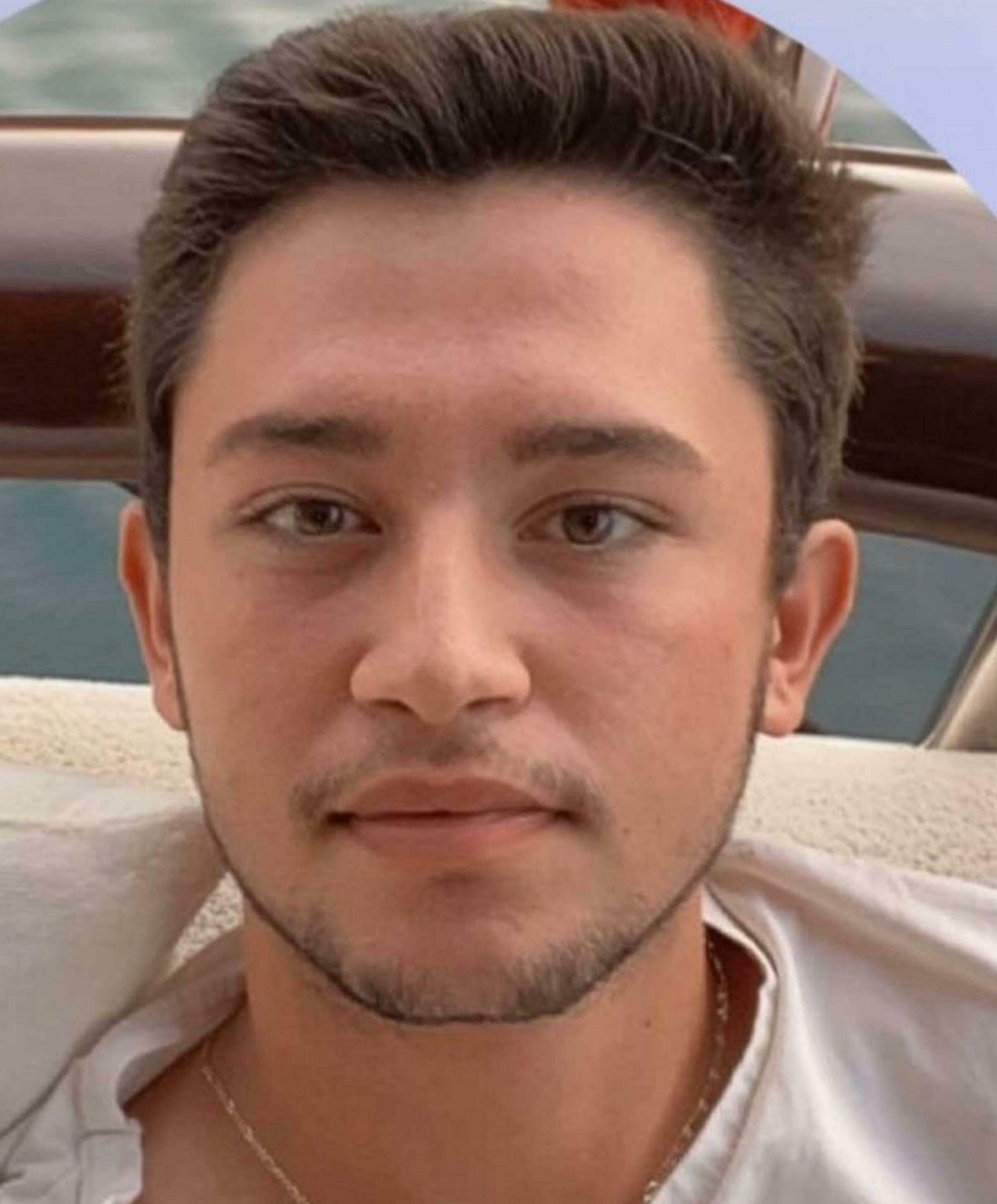 Teknede çıkan kavgada ölen Arda'nın mezarında yürekleri yakan fotoğraf!