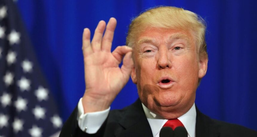 Trump’ın elindeki gizemli iz gündem oldu! Milyonlarca Amerikalı bunu konuşuyor