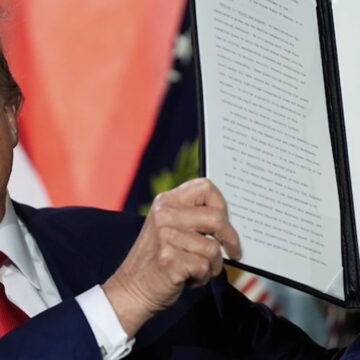 Trump’tan “Uyanmış Yapay Zeka”ya Yasak!