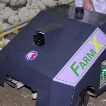 turk-muhendislerden-akilli-kumes-hamlesi-salginlar-robotla-onlenecek-6t9ppOcx.jpg Türk mühendislerden ‘akıllı kümes’ hamlesi: Salgınlar robotla önlenecek