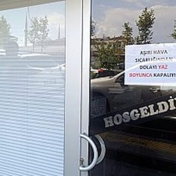 turkiye-kavurucu-sicaklarla-mucadele-ediyor-esnaf-sicaktan-dukkan-kapatti-Y2Kx5F25.jpg Türkiye kavurucu sıcaklarla mücadele ediyor: Esnaf, sıcaktan dükkan kapattı!