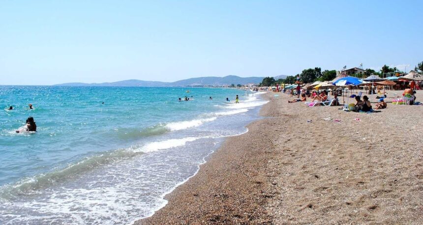 Ünlü tatil bölgesinde barajlar tehlikede: Plajlardaki duşları bile kapattılar