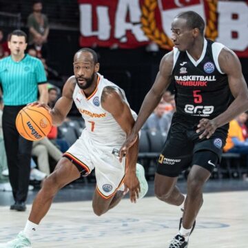Will Cummings sözleşme yeniledi