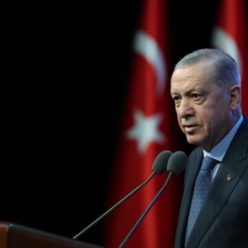 Yandaş yazar AKP’lilere ateş püskürdü: Bu Erdoğan’a ihanet