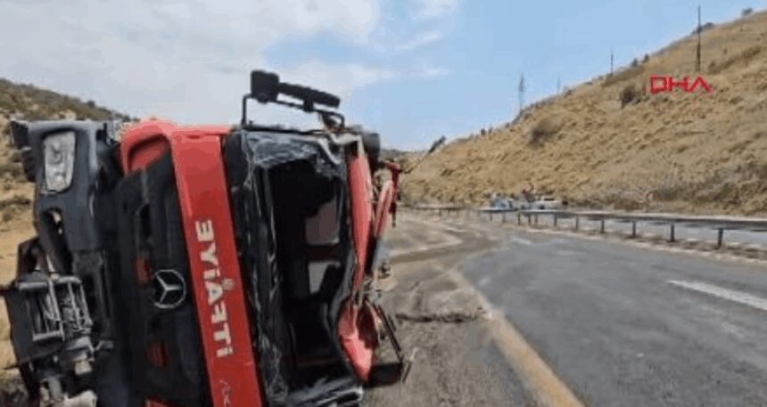 Yangına giden itfaiye aracı devrildi: 1 itfaiyeci öldü