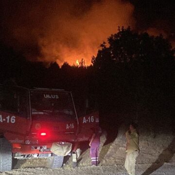 Yangınlar dinmiyor: Karabük’te binden fazla kişi tahliye edildi