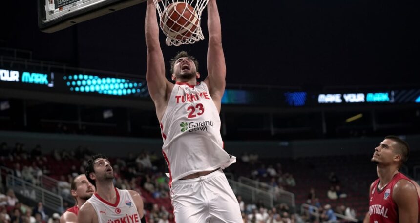 12 Dev Adam doludizgin! Son 16’yı garantiledi