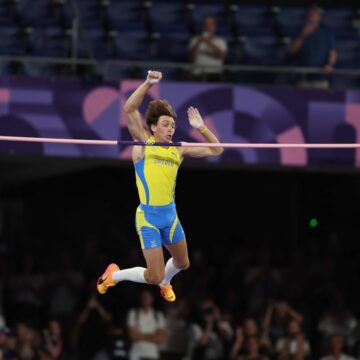 13-kez-dunya-rekoru-kirdi-tmnma5iW.jpg 13. kez dünya rekoru kırdı