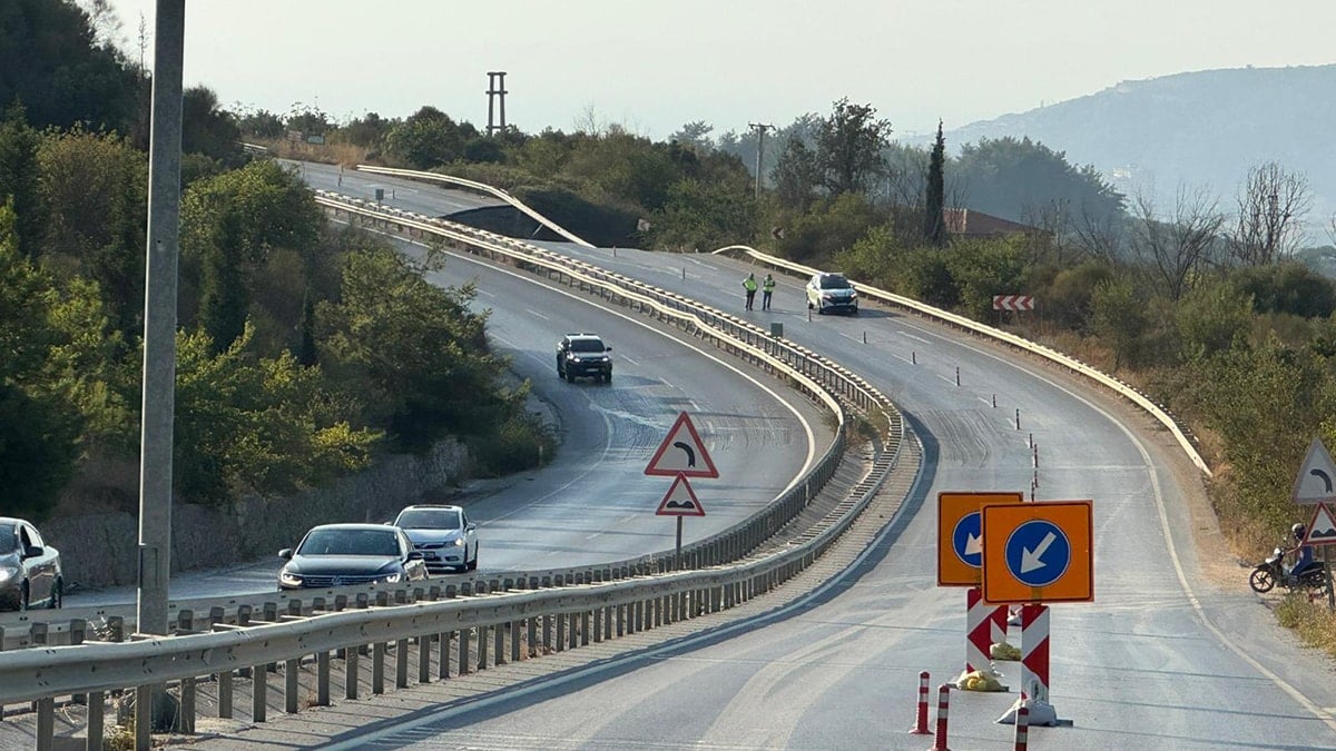 6,1 büyüklüğündeki deprem sonrası yürekleri ağza getiren görüntü