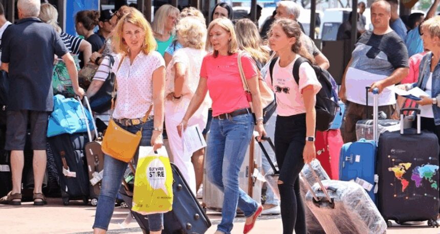 69 bin Rus apar topar Türkiye’yi terk etti: İşte nedeni