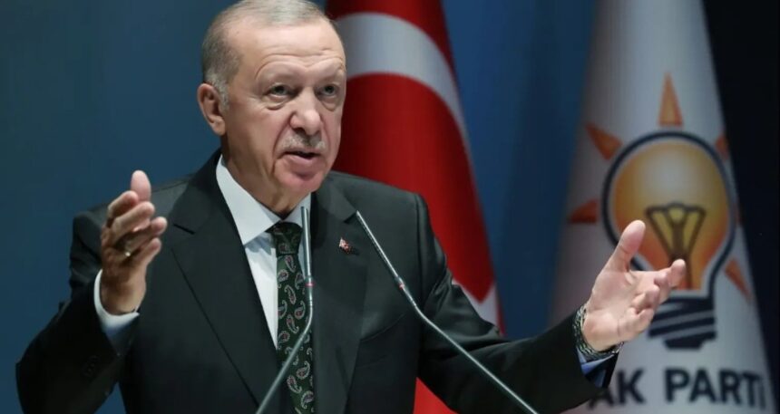 AKP’deki kapalı kapılar ardındaki tartışmalar krize dönüşüyor