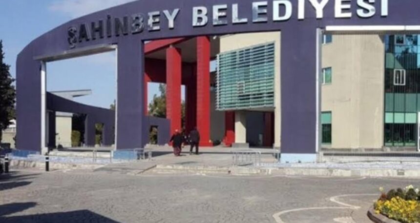 AKP’li belediyenin kayıt yasağı mahkemeye taşındı