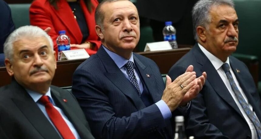 AKP’nin ağır topu Hayati Yazıcı’dan ‘ekonomi’ itirafı