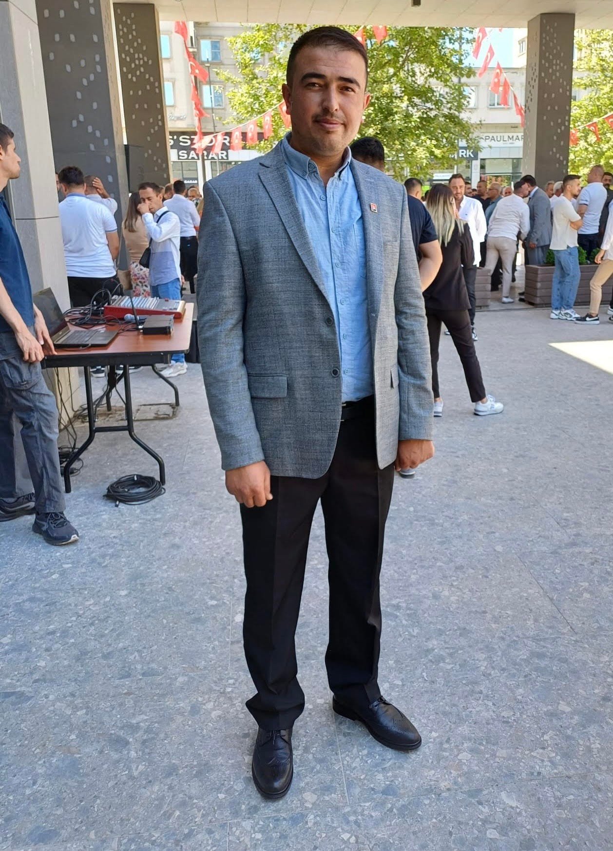 AKP’ye geçen başkan, CHP’lilere savaş açtı...
