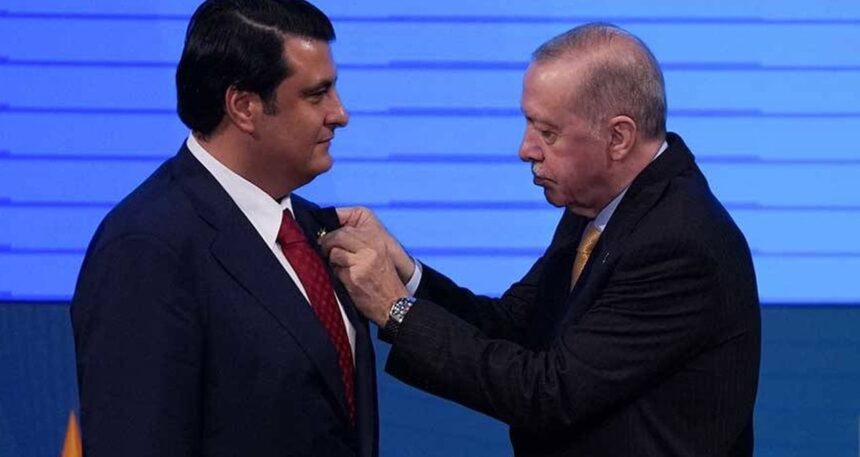 AKP’ye geçen belediye başkanı ilk iş olarak kadro dağıttı