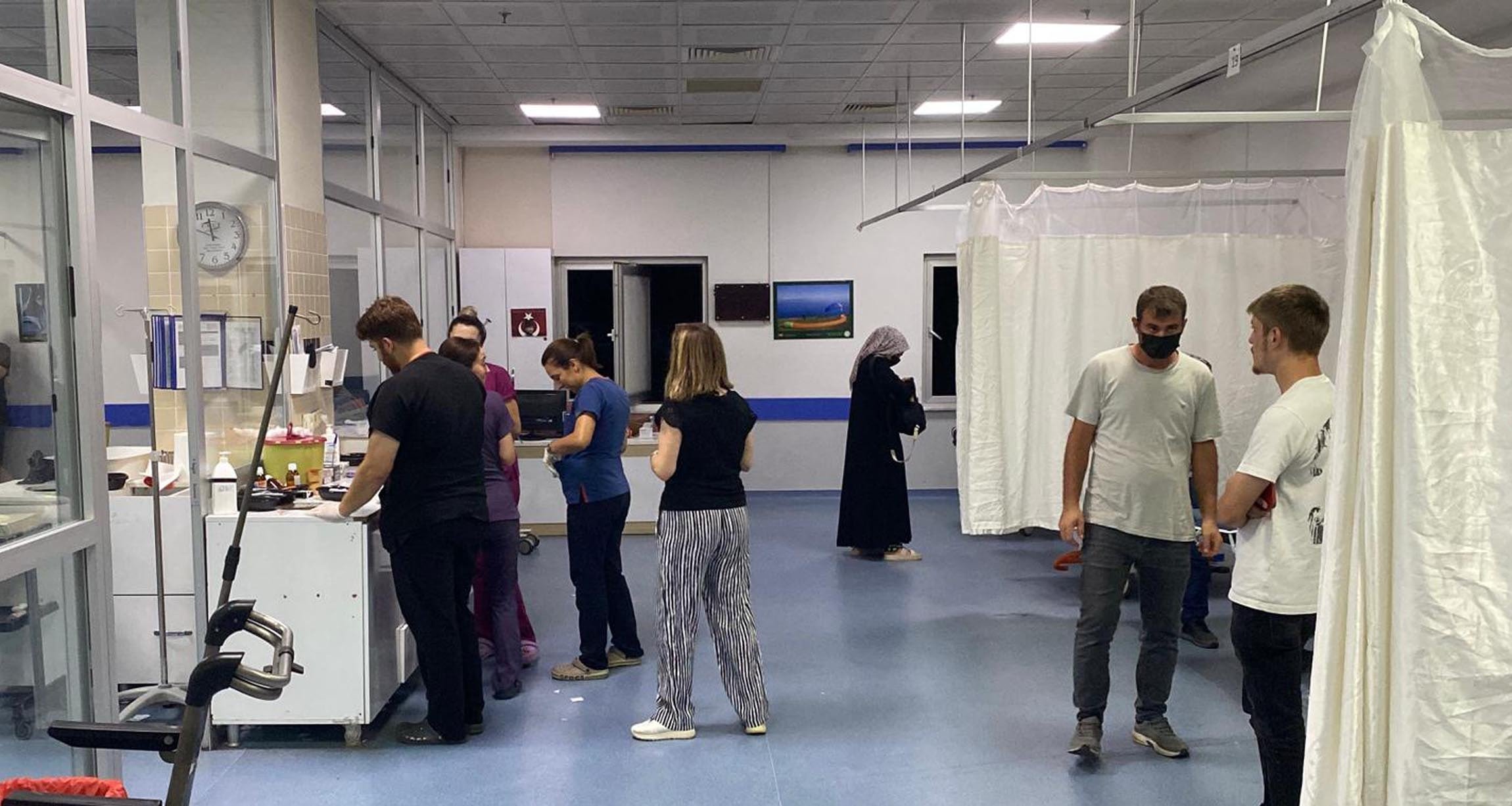 Akşam yemeği sonrası 50 işçi apar topar hastaneye kaldırıldı