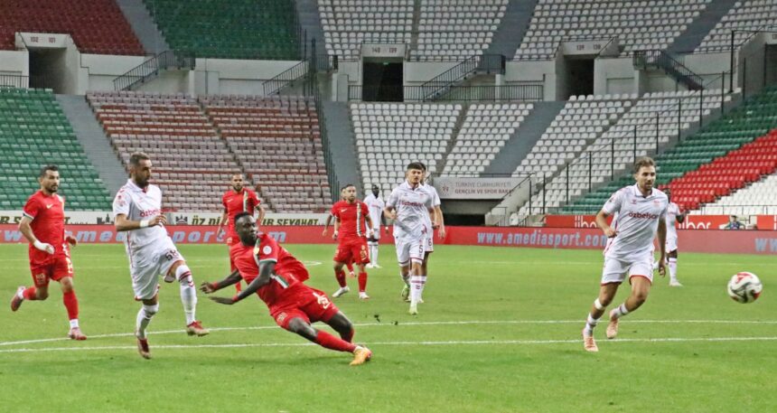 Amed Sportif Faaliyetler, üç puanı dört golle aldı