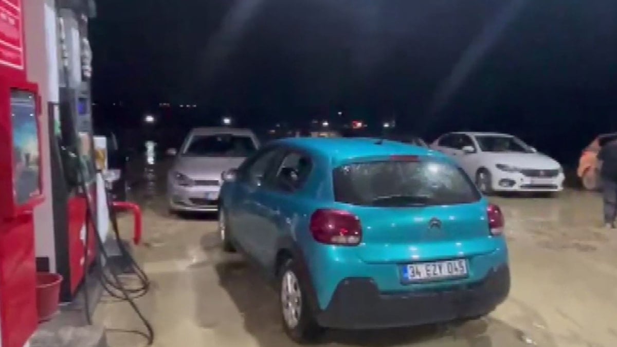 Ankara'da sağanak: Polatlı- Yunak yolu ulaşıma kapandı
