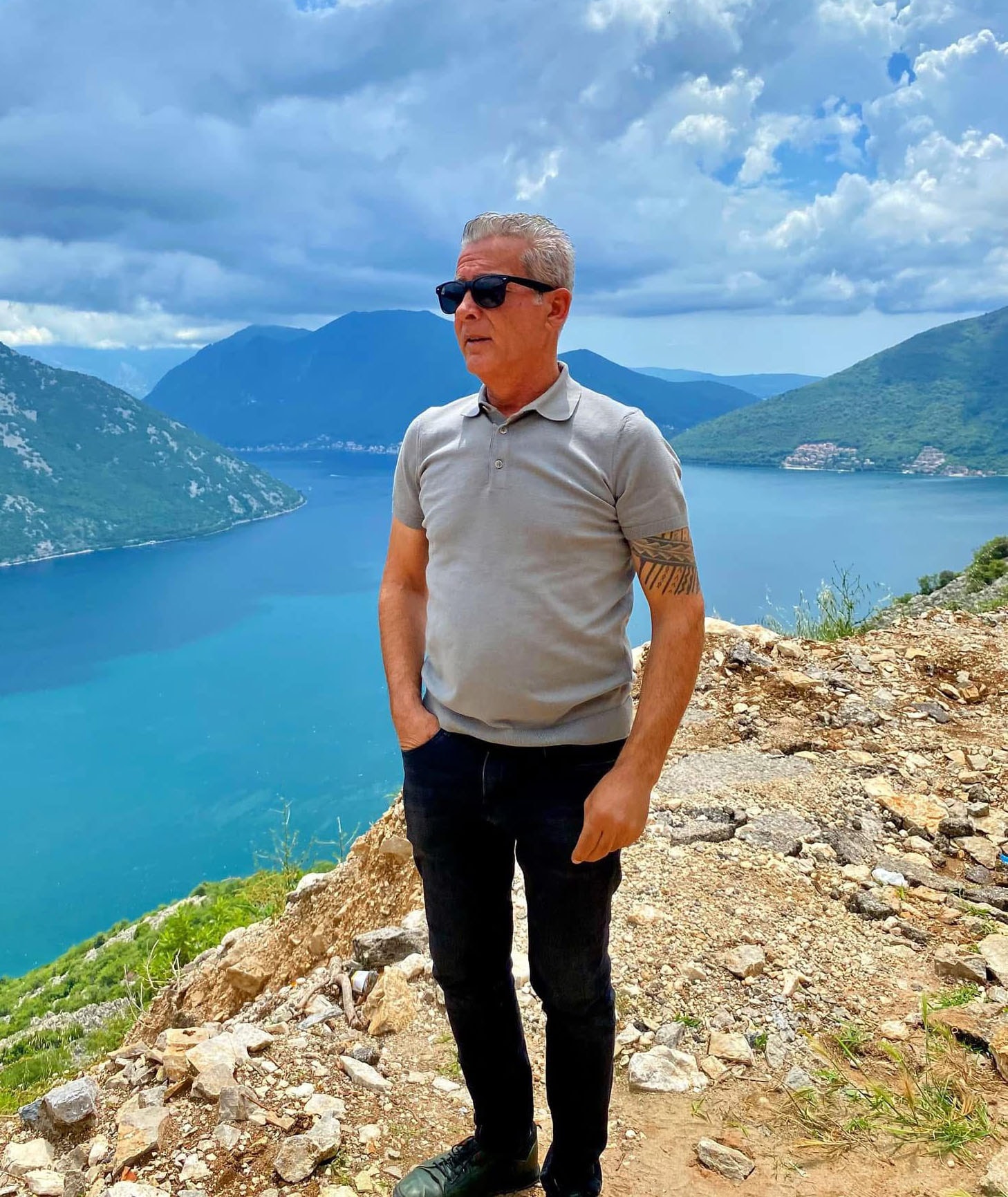 Antalya’da yalnız yaşayan emlakçı evinde ölü bulundu