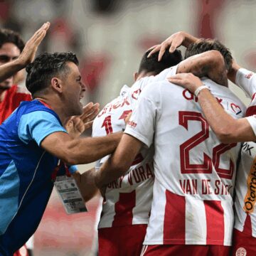 Antalyaspor 3 puanla başladı