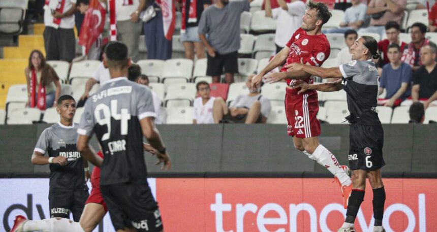 Antalyaspor evinde 90+3’te yıkıldı